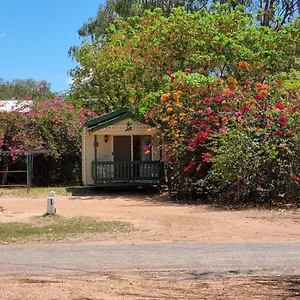 Aparthotel Blackall Caravan Park